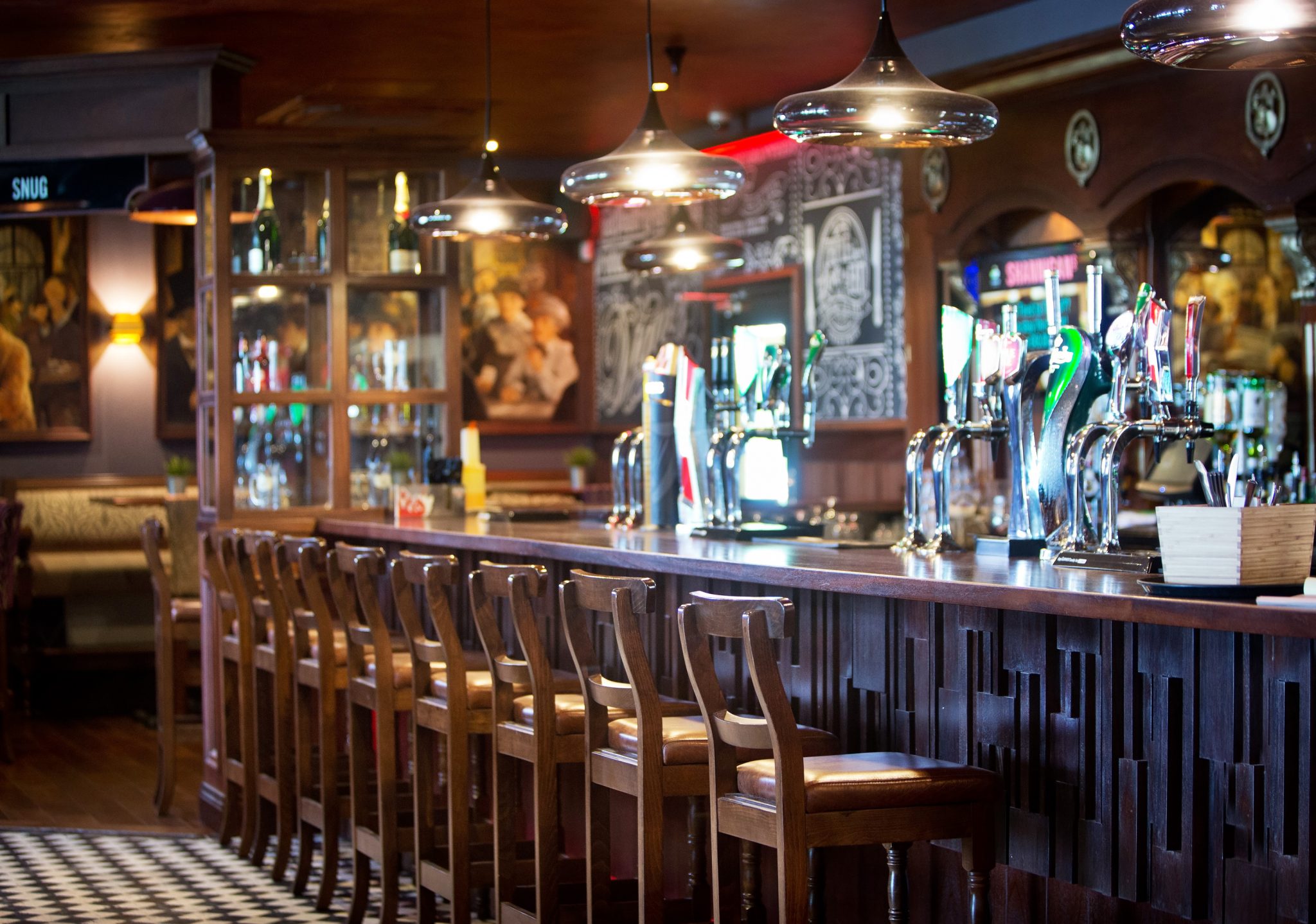 Bespoke-Dark-Wood-Bar